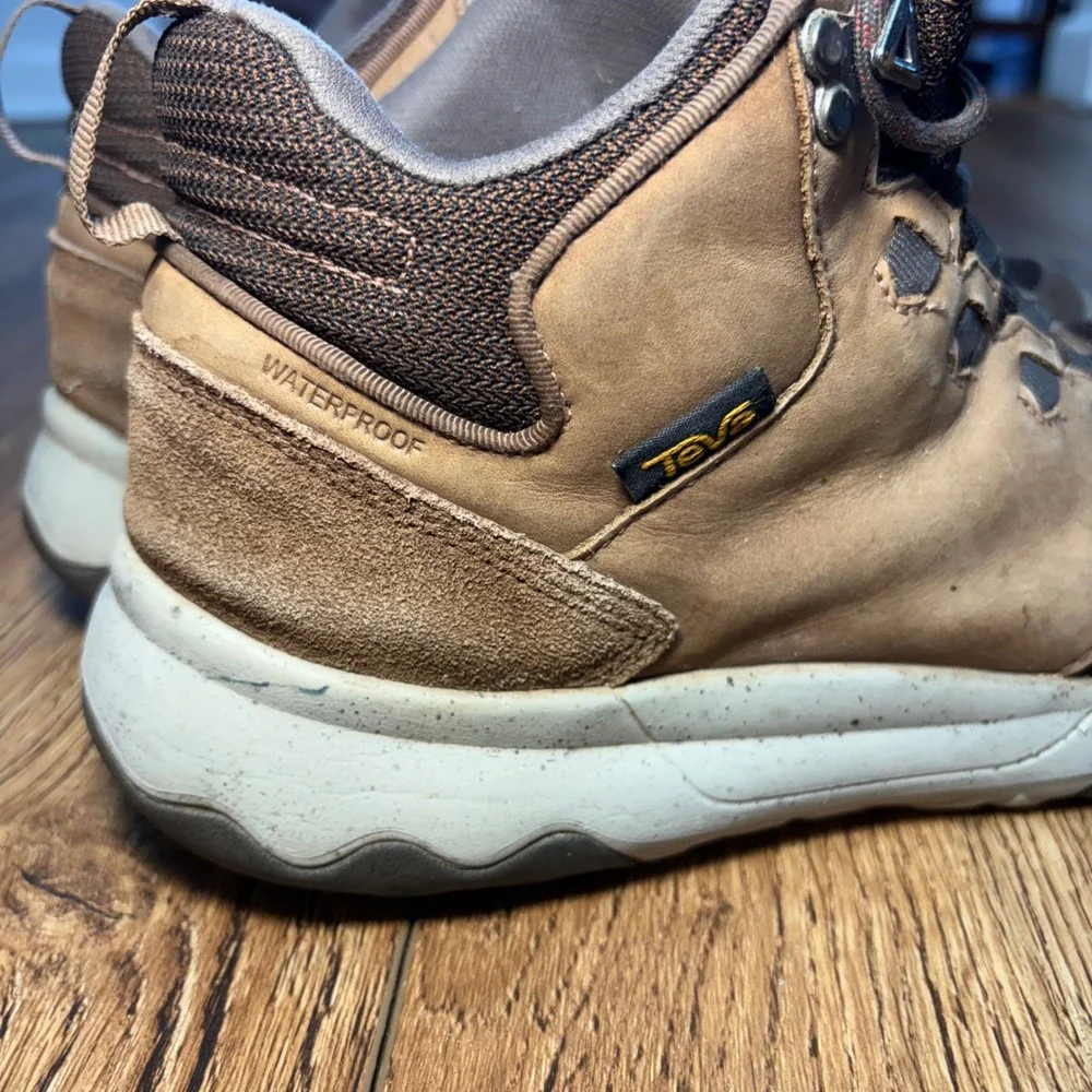 Teva Riva Mid Waterproof Hiking Boots‎ Mens 10 Brown Leather Suede gorpcore